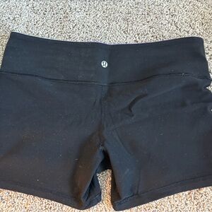 Lululemon Size 6 Shorts